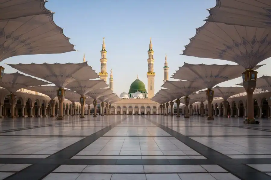 7 nights 5 star April Umrah package